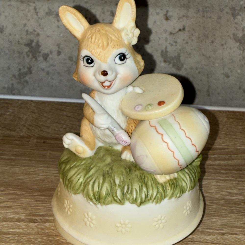 Vintage Frankel Taiwan‎ Bunny Rabbit W/ Easter Egg Easel Music Box